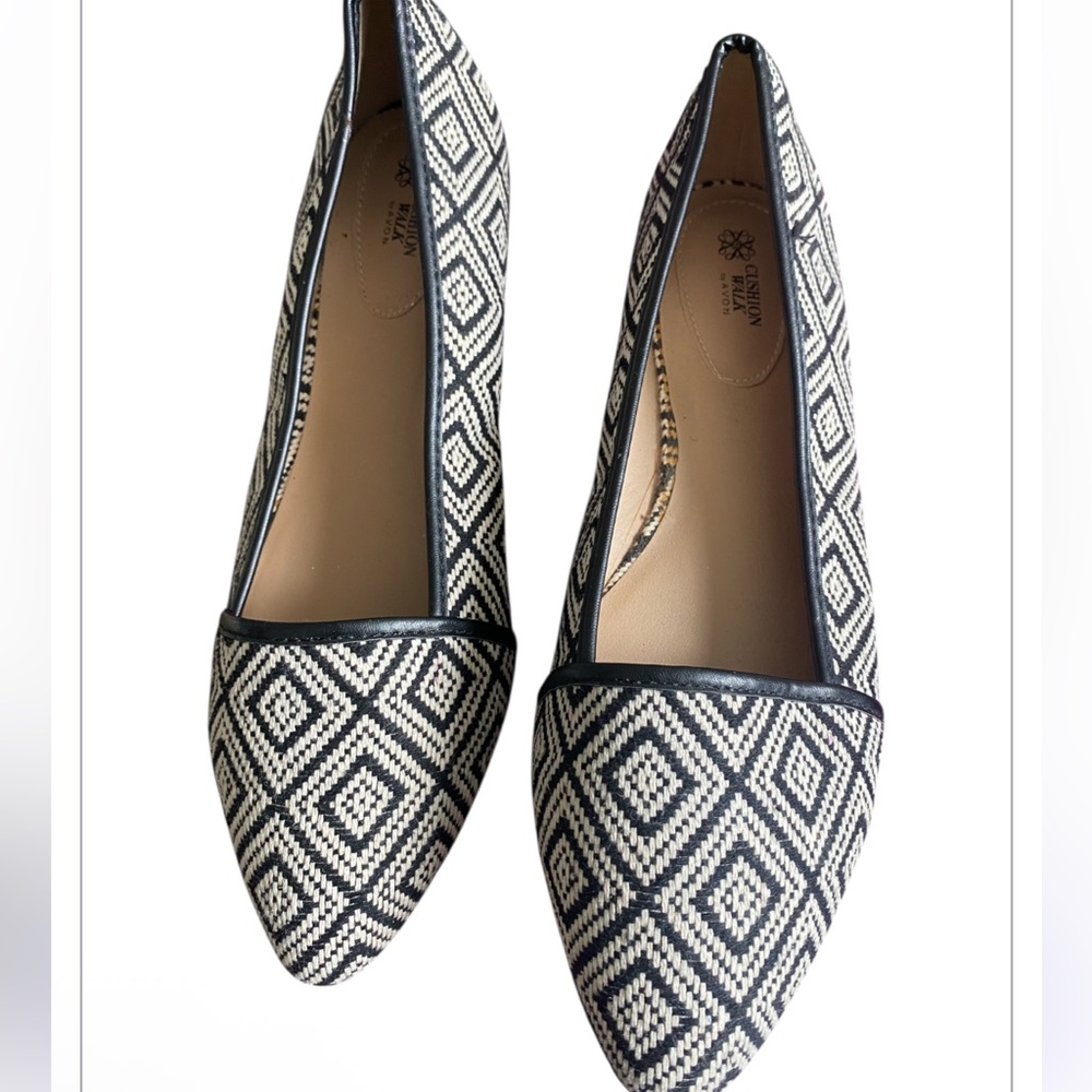 Avon Black and White Geometric Cushion Steps Flats - Picture 15 of 15